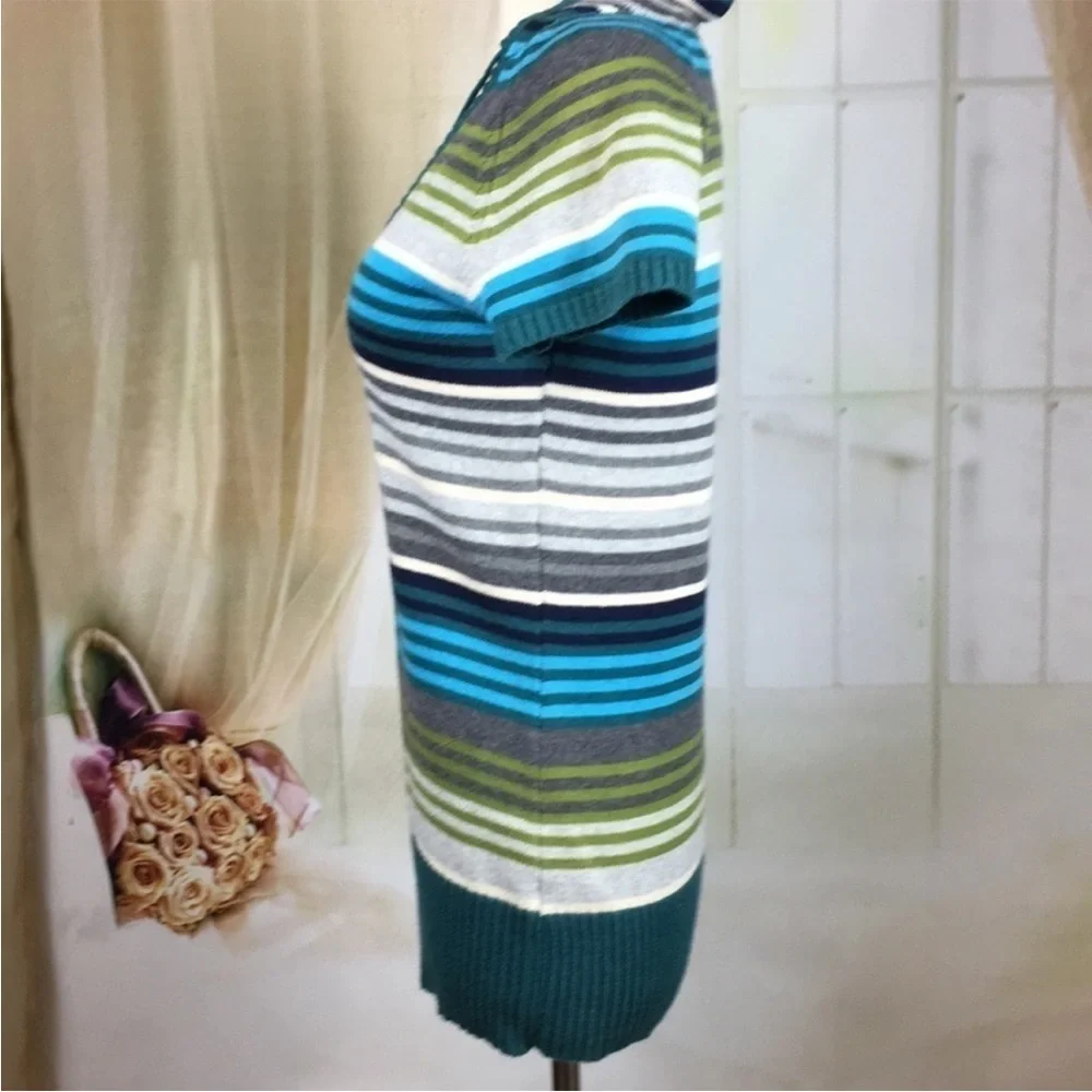 SONOMA Striped Short Sleeved
Sweater Hoodie S - Picture 4 of 5